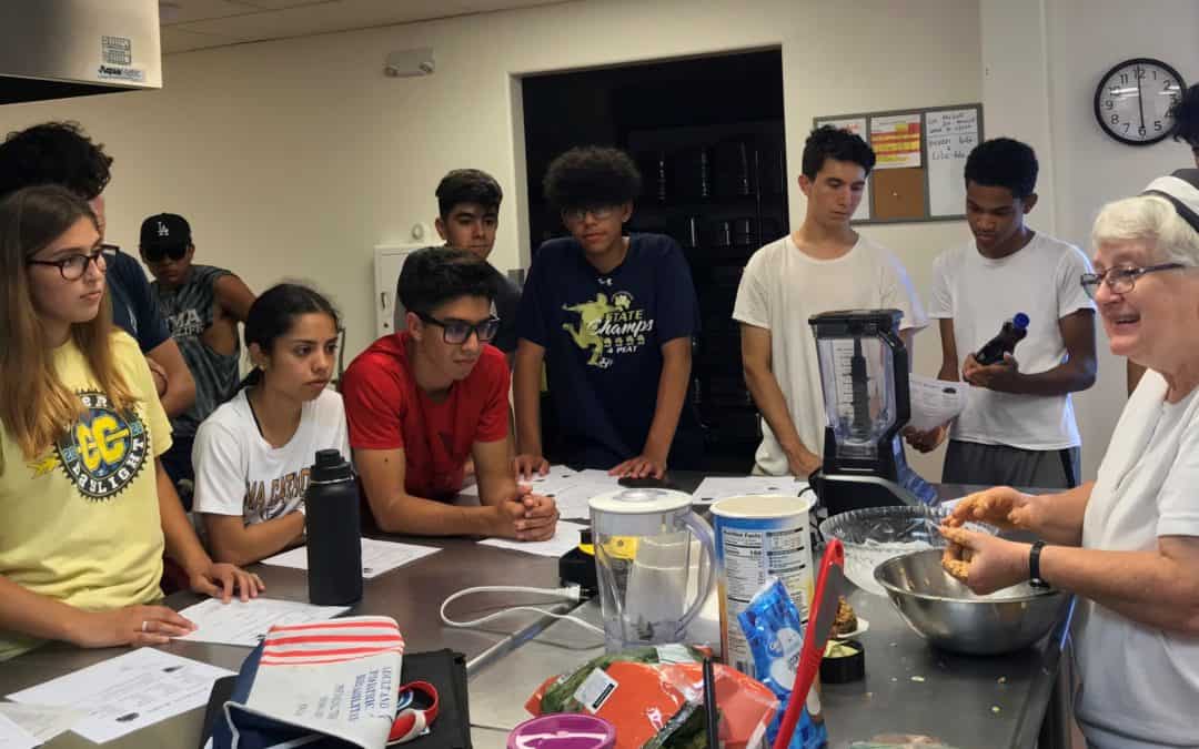 Franciscan Sister Gives Nutrition Class to Cross Country Team
